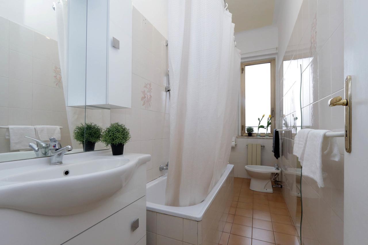 Central San Lorenzo Apartment Rome Bagian luar foto